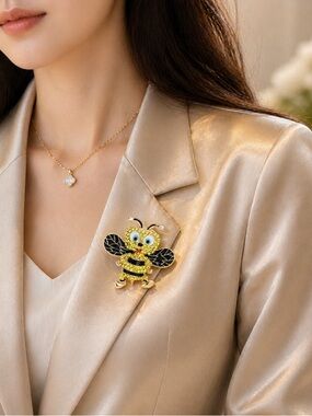 Golden Honey Bee Crystal Brooch